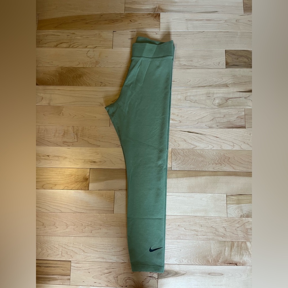Nike Green Leggings Comfortable Activewear